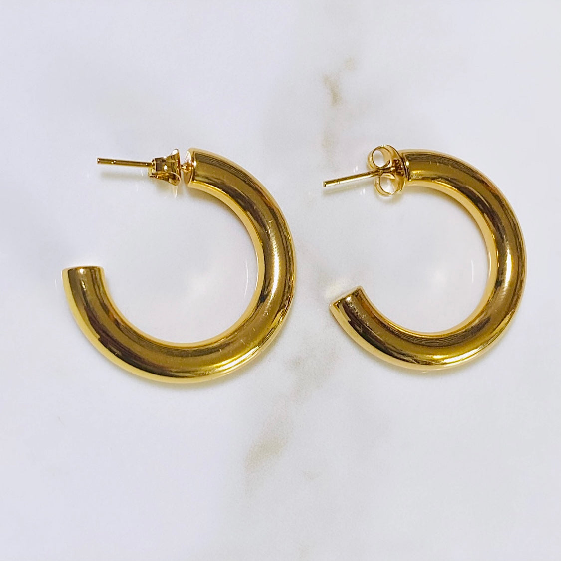 Love me More Earrings - Gold - CHIKAAG